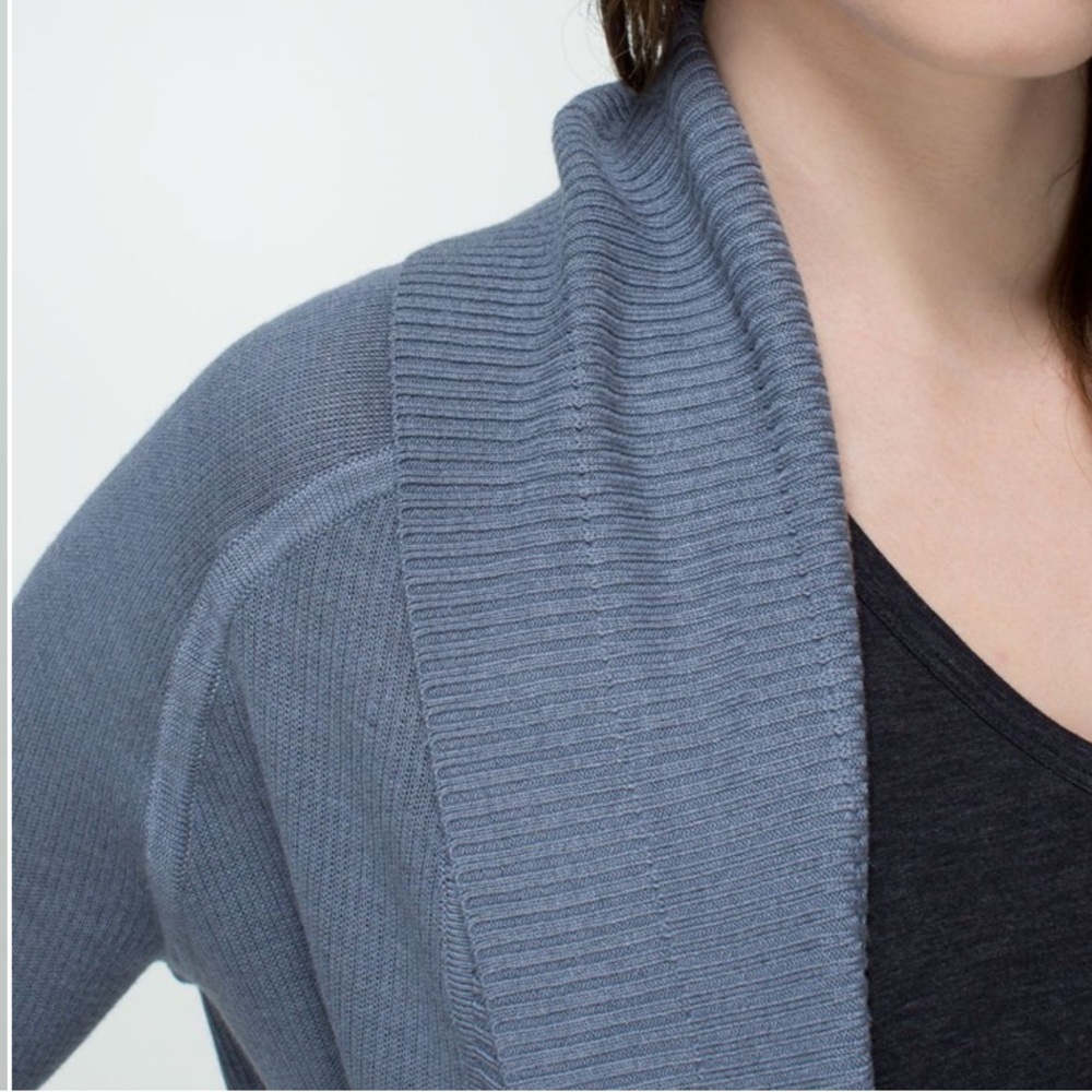 Lululemon Transformation Wrap Heathered Blurred Grey / Coal - 6 - Picture 6 of 12